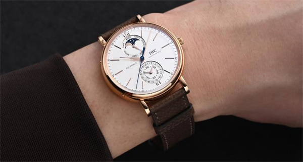 万国手表走走停停处理方法是什么 万国手表走走停停处理方法是什么