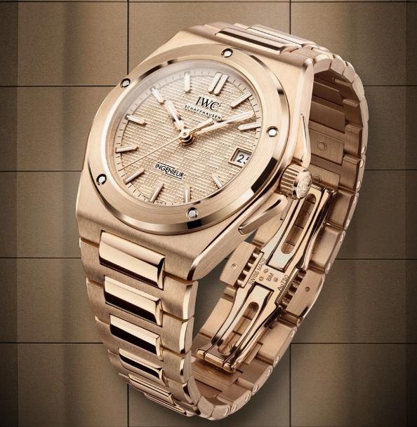 万国手表表蒙有划痕处理方法汇总 万国手表表蒙有划痕处理方法汇总