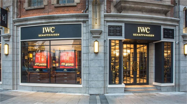 万国手表进灰了解决方法 万国手表进灰了解决方法