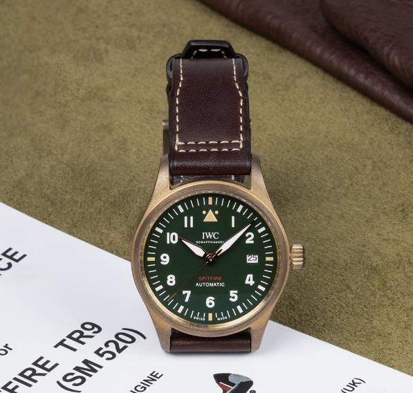 万国手表走慢了解决办法