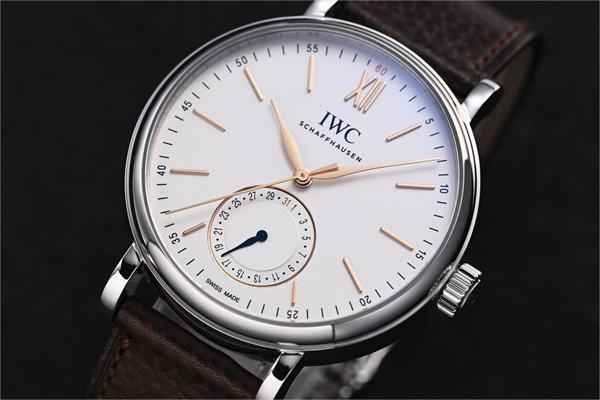 万国机芯生锈正常吗