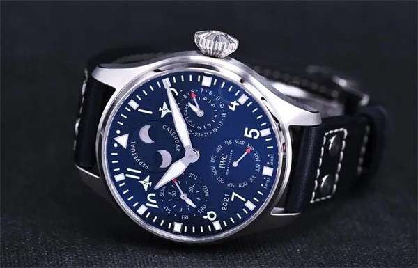 万国手表进水进灰的解决方法 万国手表进水进灰的解决方法