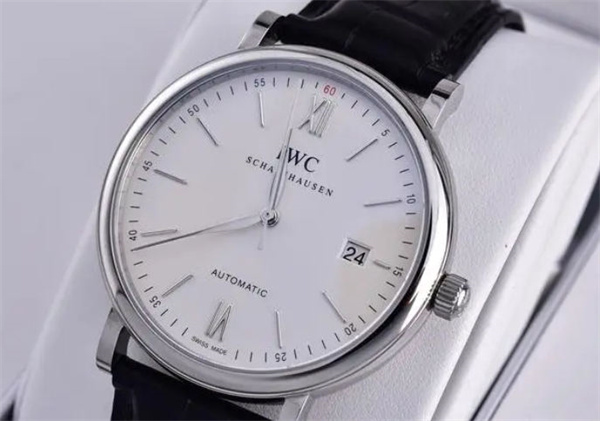 万国表蒙怎么拿下来 万国表蒙怎么拿下来