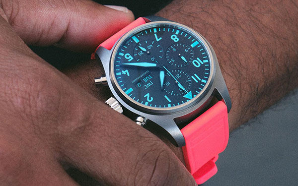 万国手表走走停停应该咋办