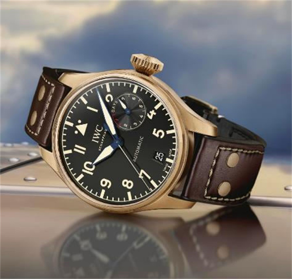 万国手表进灰了如何处理