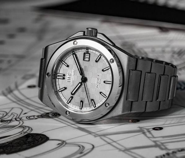 表带太短影响颜值？万国佩戴舒适度提升指南